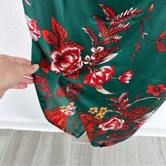 NEW Pretty Little Thing Emerald Green Floral Strappy Satin Cowl Midi Dress - Picture 5 of 9